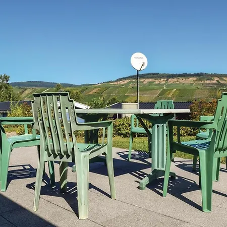 2 Bedroom Gorgeous In An Der Mosel